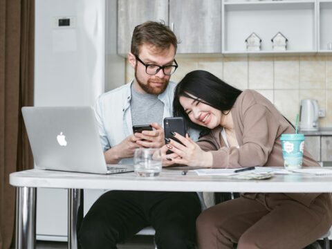 how to decide if iPhone insurance is worth more than Android insurance