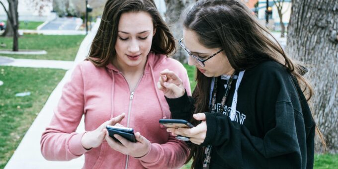 how to compare repair and replacement costs in iPhone vs Android insurance