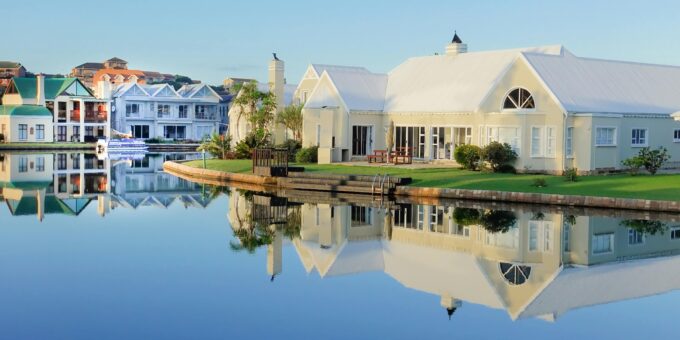 Bonds backed by luxury houses investment strategy