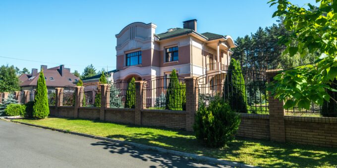 Secure bonds as collateral for buying a luxury house