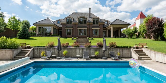 how to invest in real estate bonds for luxury homes