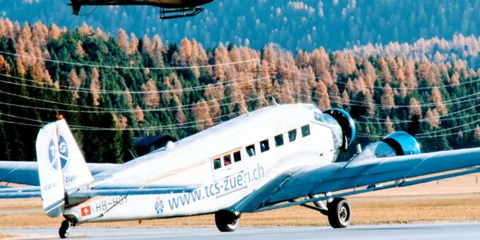 How to Enhance Flight Safety with AI Pilot Assistance Systems cockpit scene
